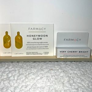 (NEW) LOT: Farmacy Skincare Products